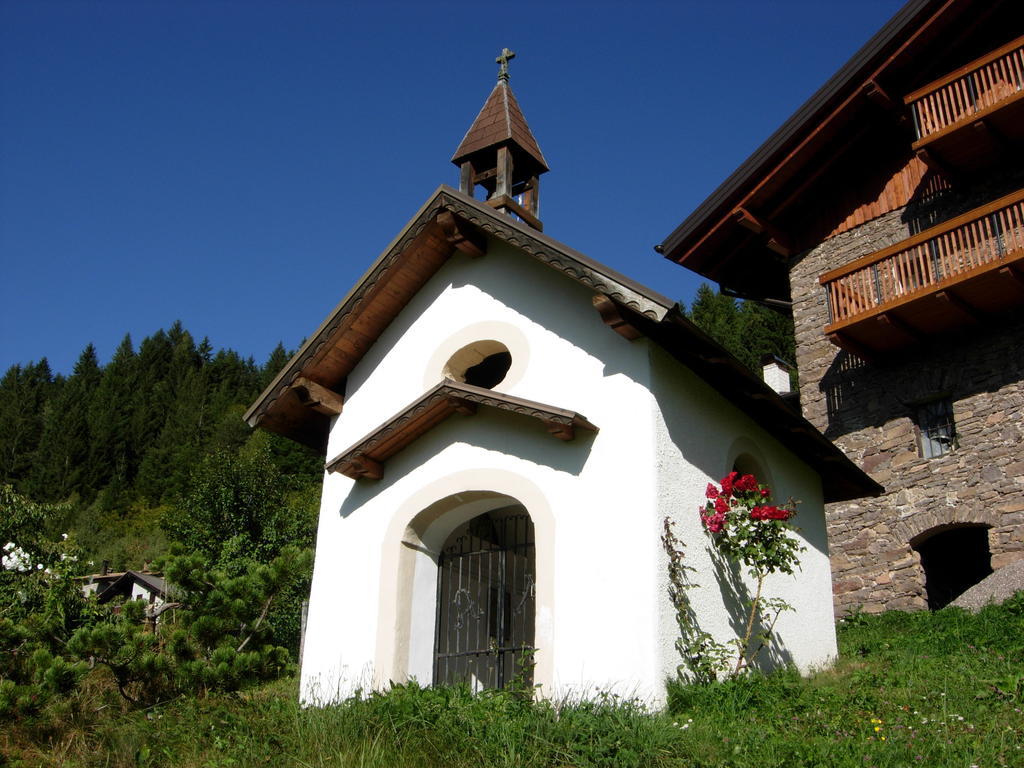 Maso Sveseri Montesover Buitenkant foto