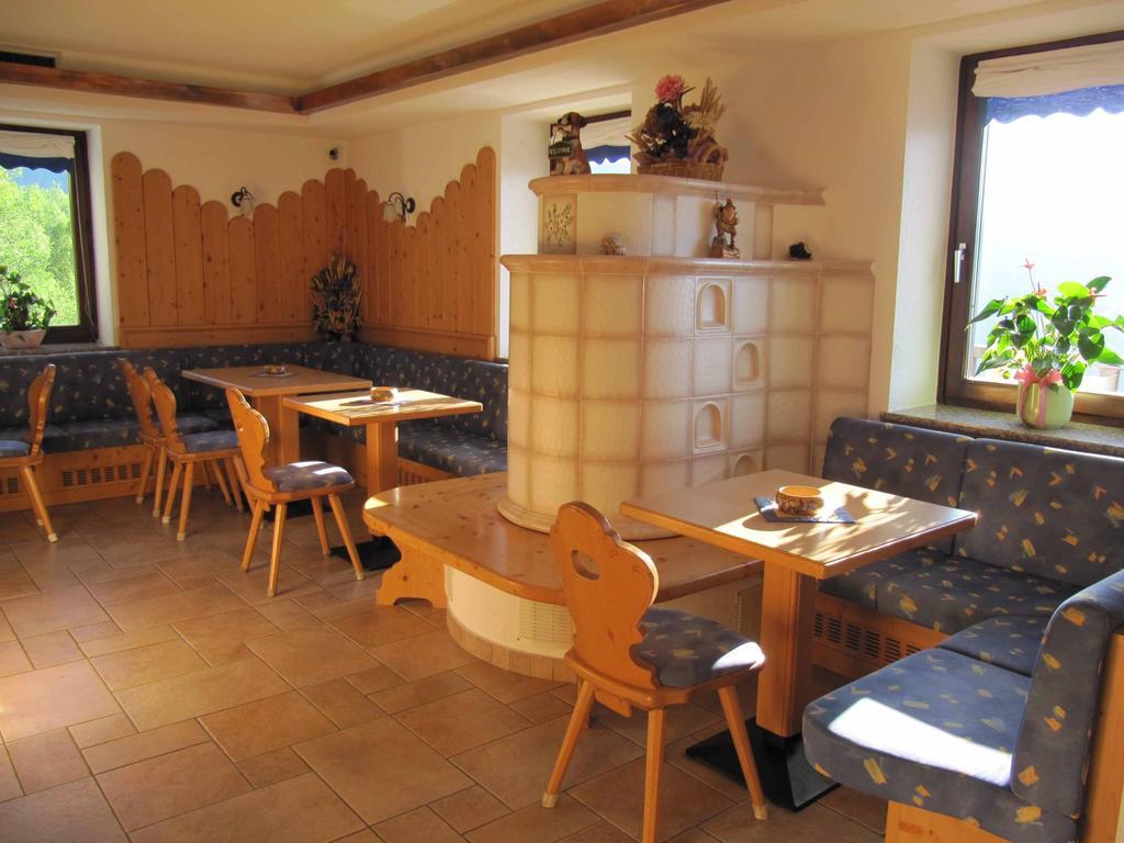Maso Sveseri Montesover Buitenkant foto